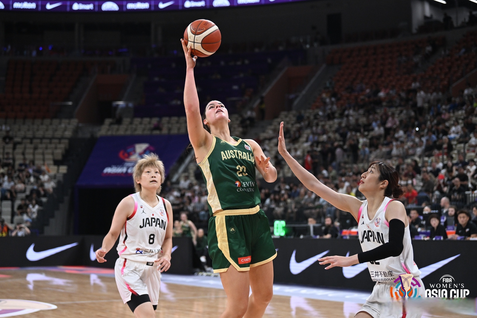 开云入口 -白鹿团队临场换礼服